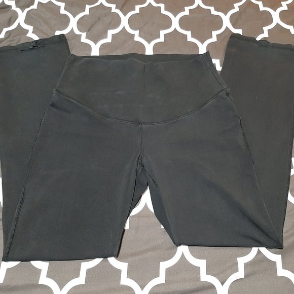 💜3/$15💜Black maternity leggings - Picture 3 of 5